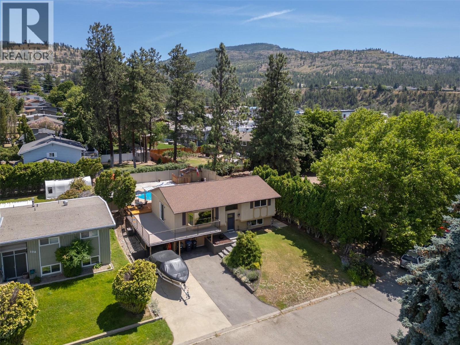 186 Dunant Crescent - 2