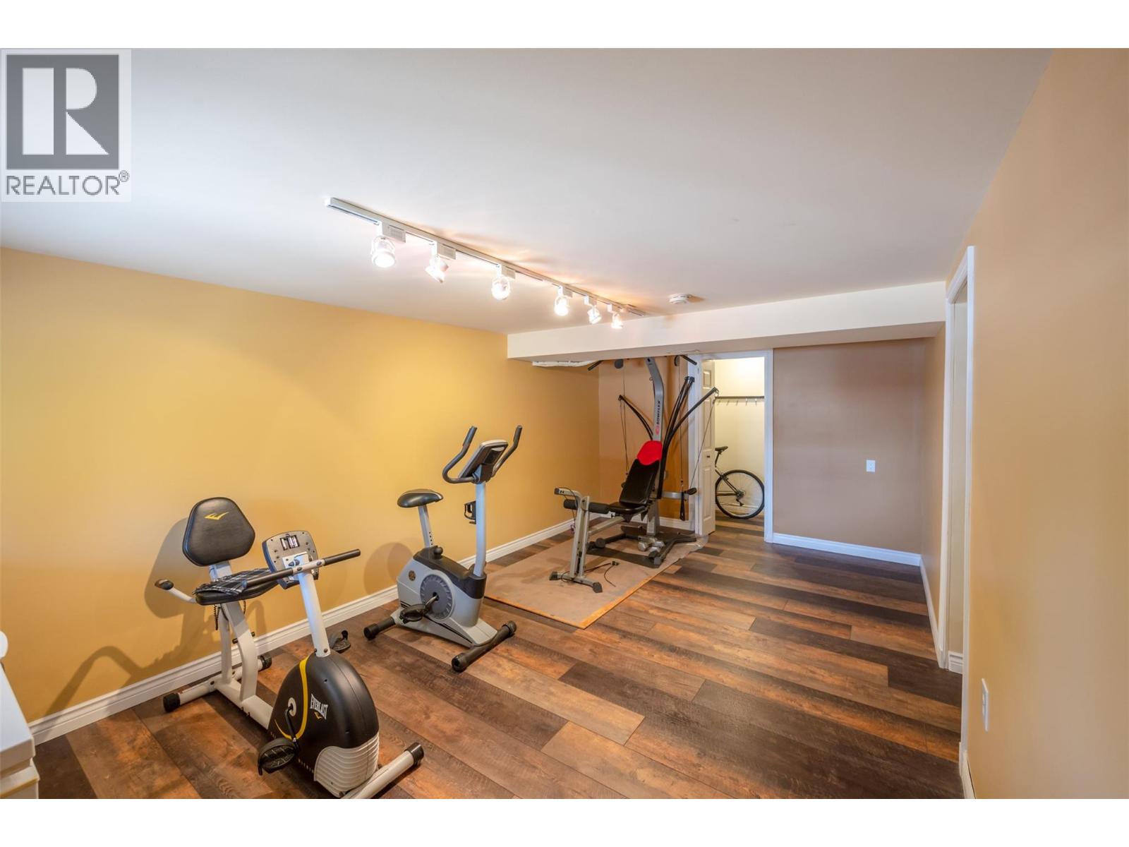 186 Dunant Crescent - 28