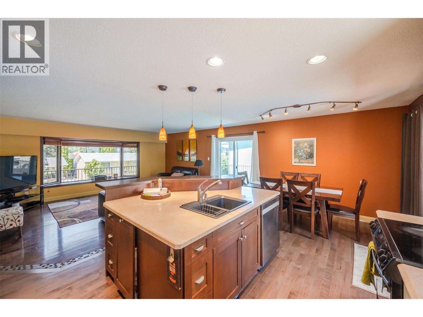 186 Dunant Crescent - 12