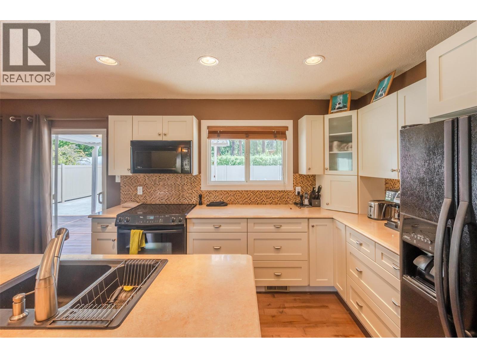 186 Dunant Crescent - 9