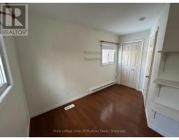 Living room - 190 Ecclestone Drive, Bracebridge, ON P1L1E5 Photo 8