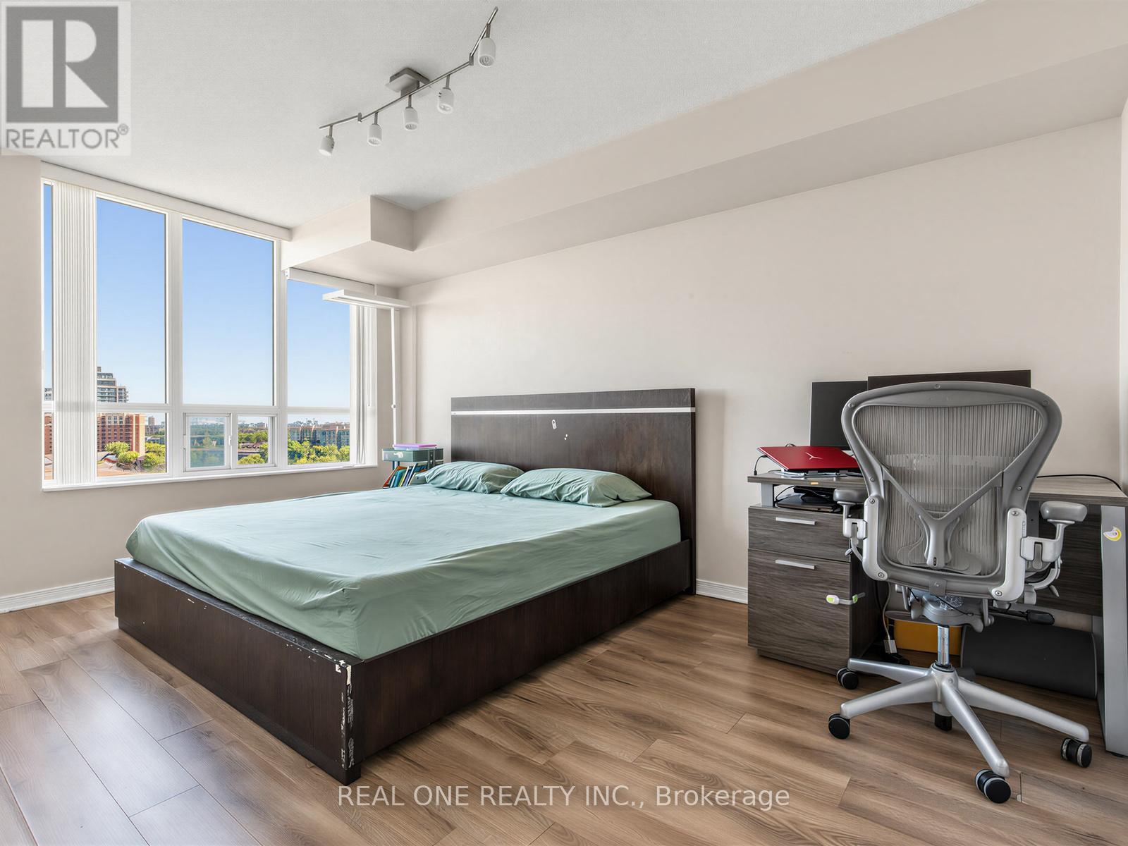 #1203 310 RED MAPLE ROAD - 16