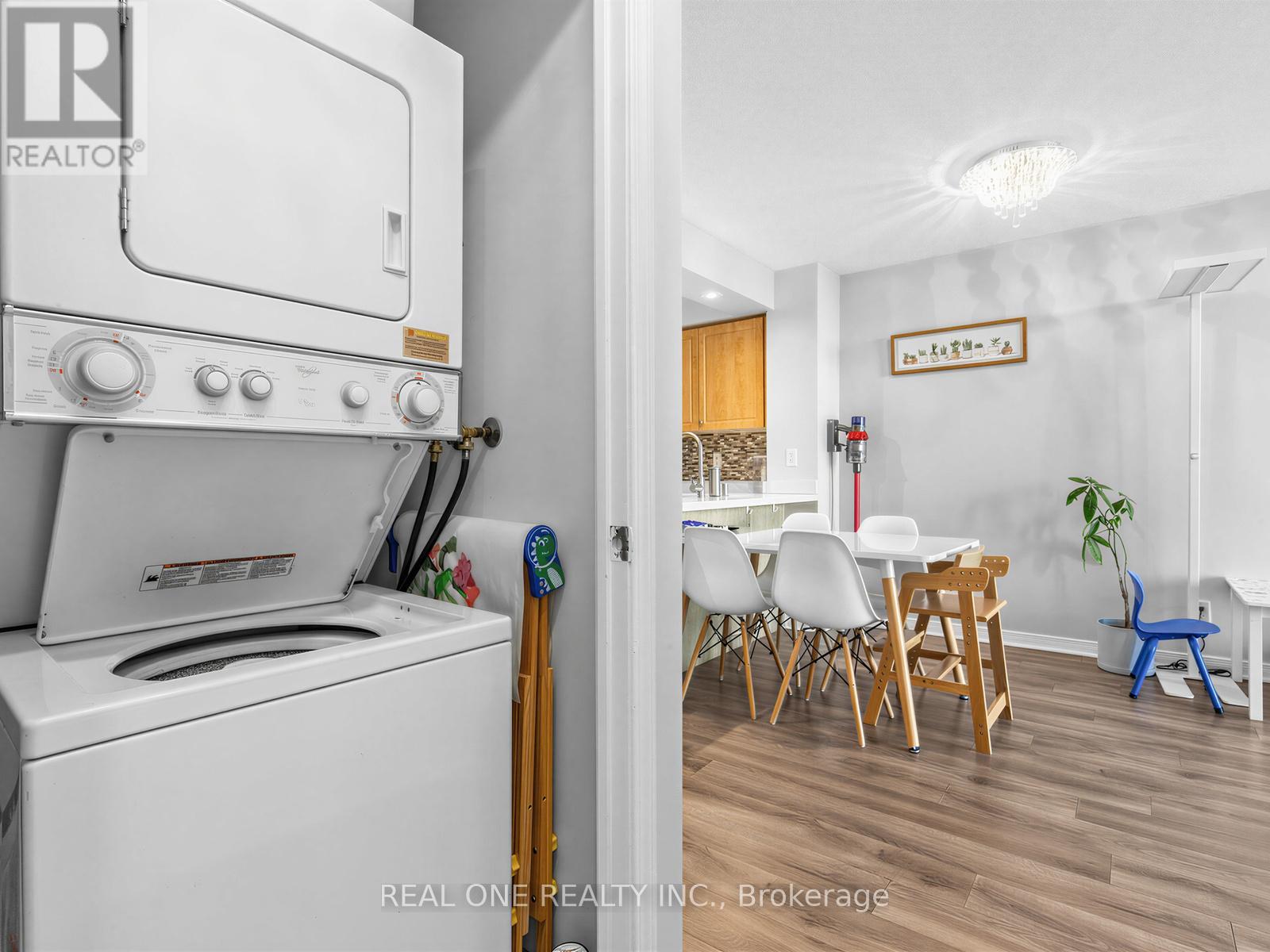 #1203 310 RED MAPLE ROAD - 19
