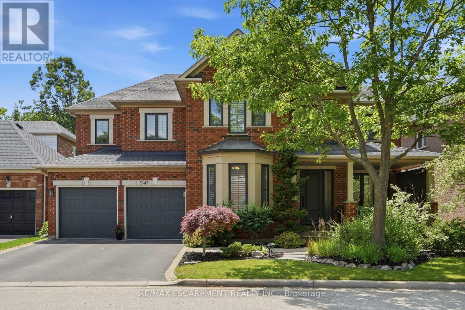 5347 JAMESON CRESCENT - 1