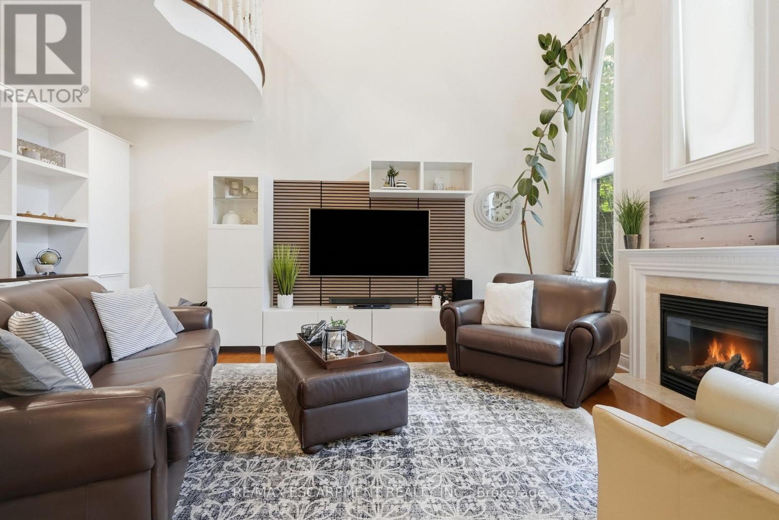 5347 JAMESON CRESCENT - 12