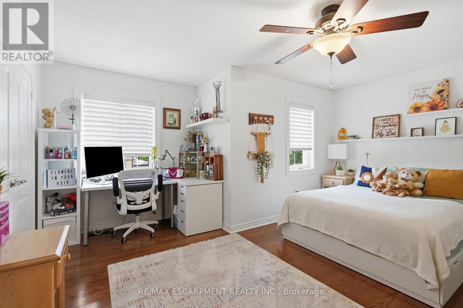5347 JAMESON CRESCENT - 26