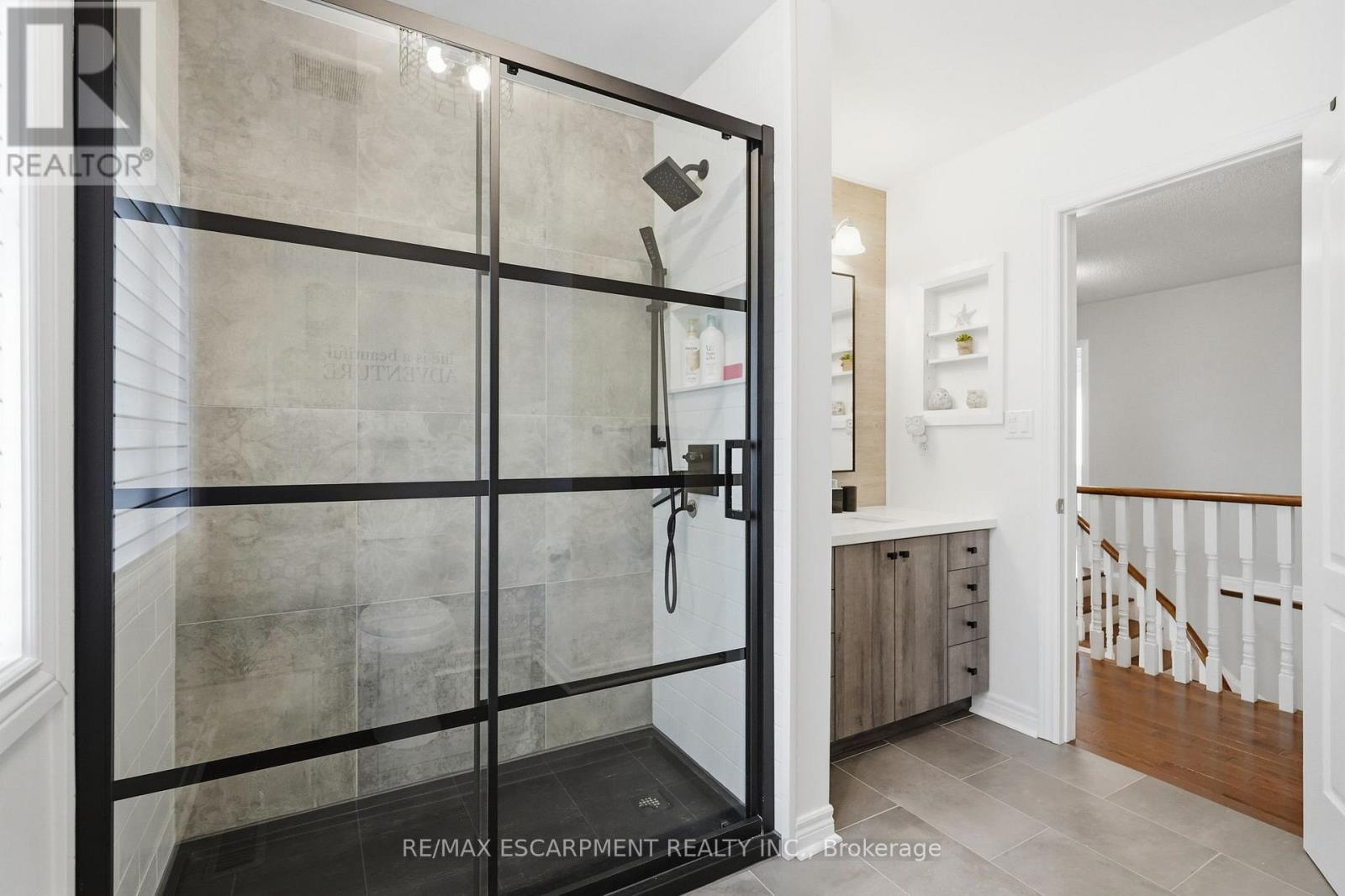 5347 JAMESON CRESCENT - 33
