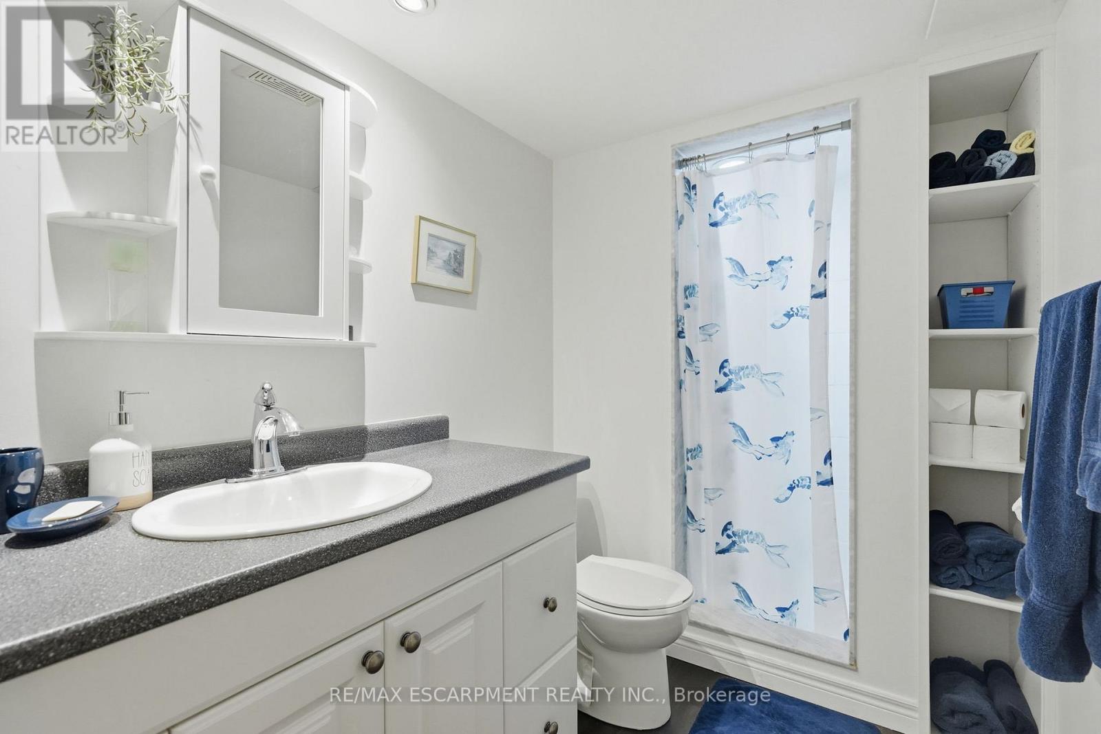 5347 JAMESON CRESCENT - 43