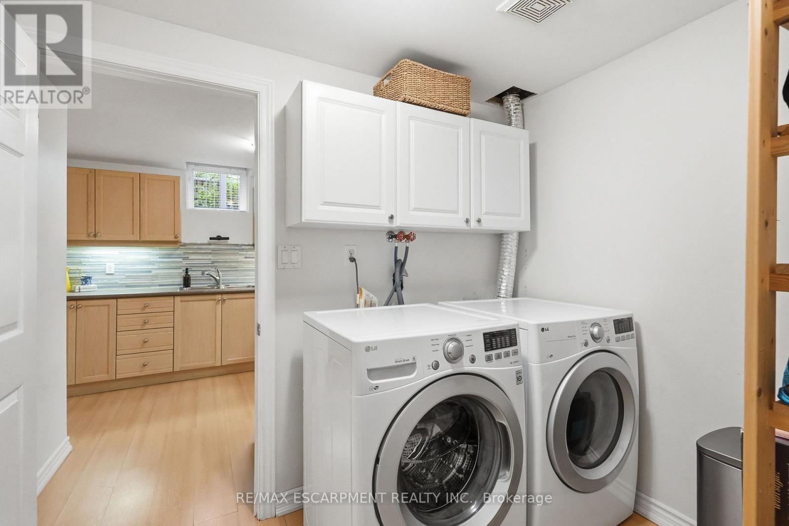 5347 JAMESON CRESCENT - 44
