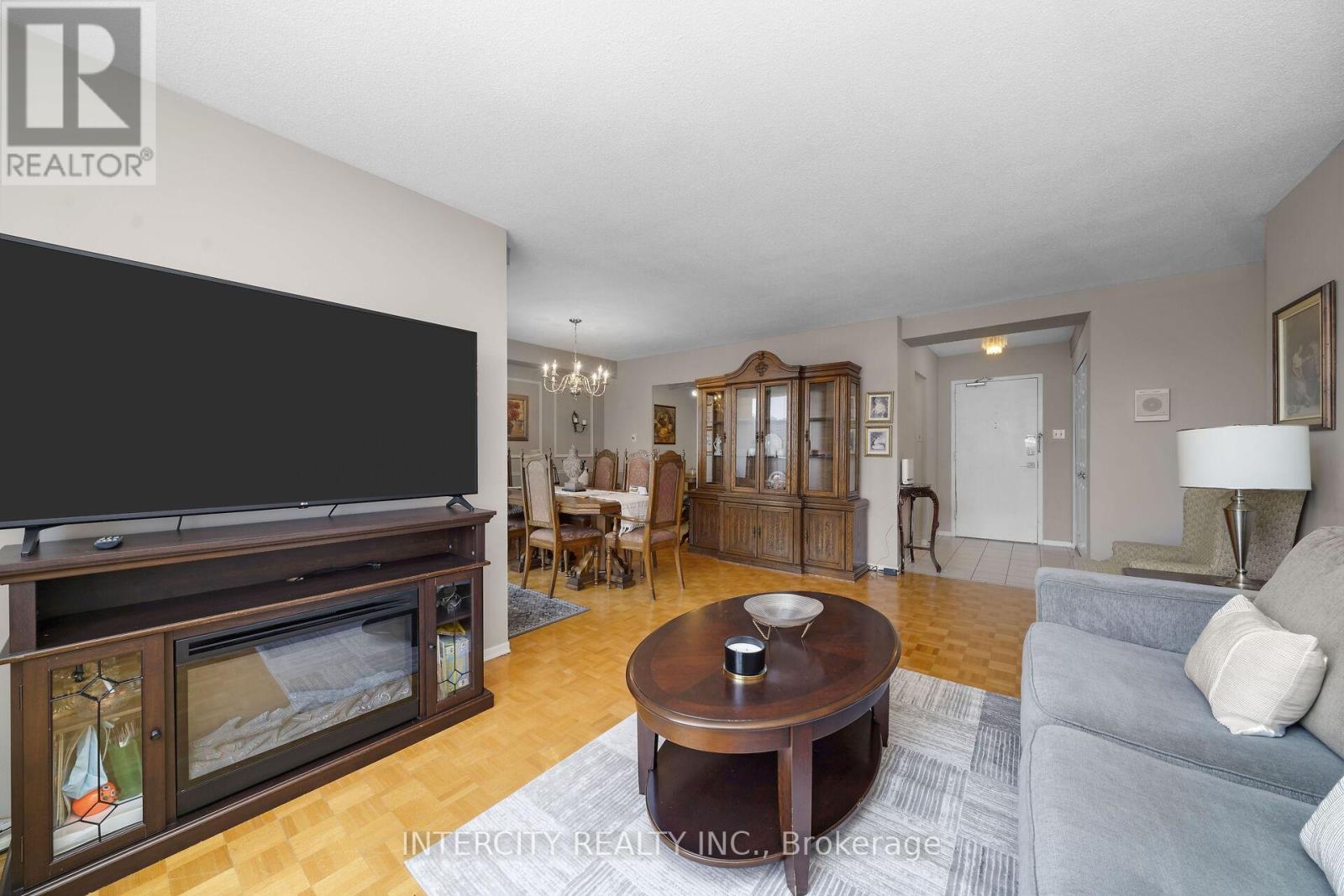 #302 2825 ISLINGTON AVENUE - 10