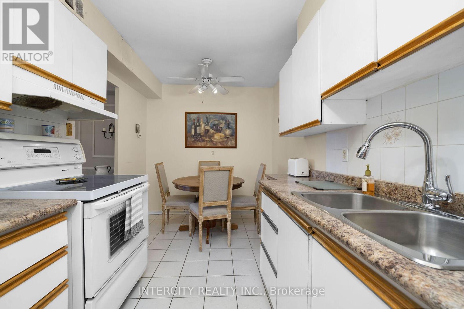 #302 2825 ISLINGTON AVENUE - 15