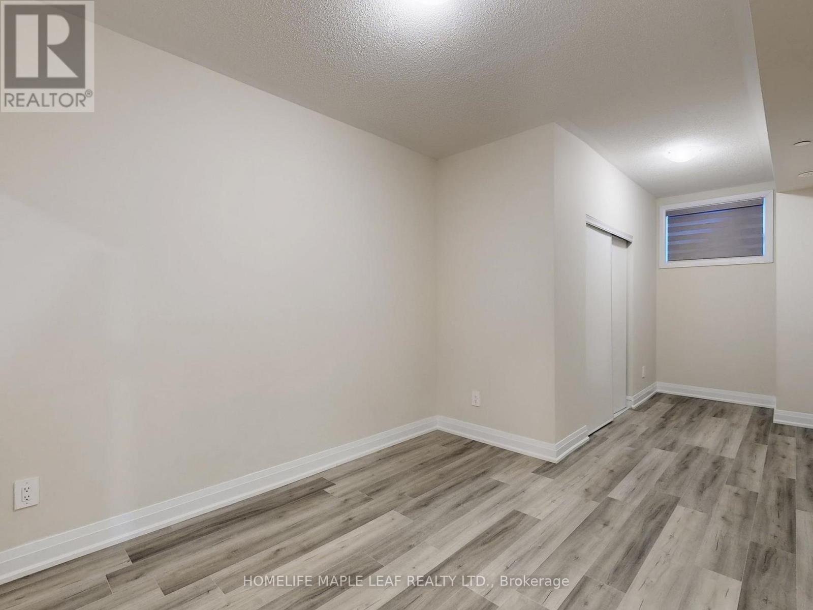 #124 1569 ROSE WAY - 16