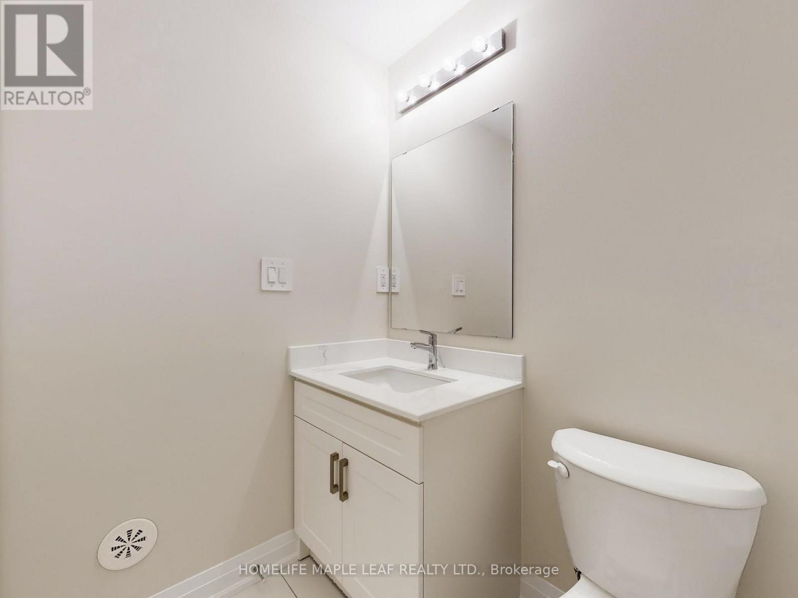 #124 1569 ROSE WAY - 27