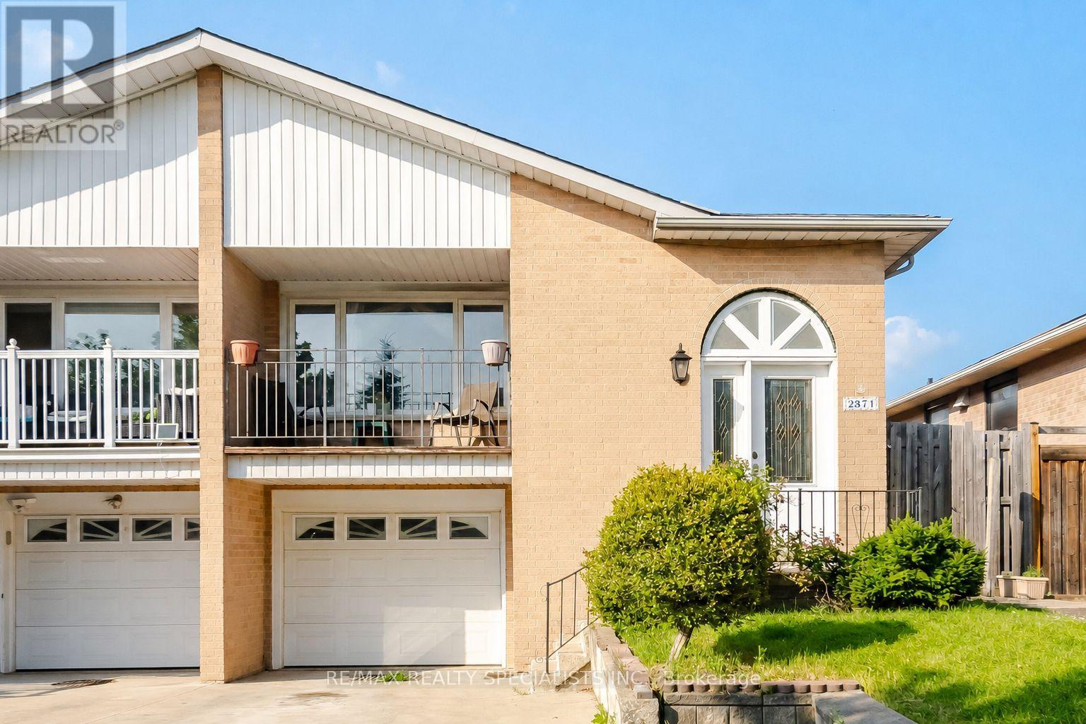 2571 TRIDENT AVENUE - 1