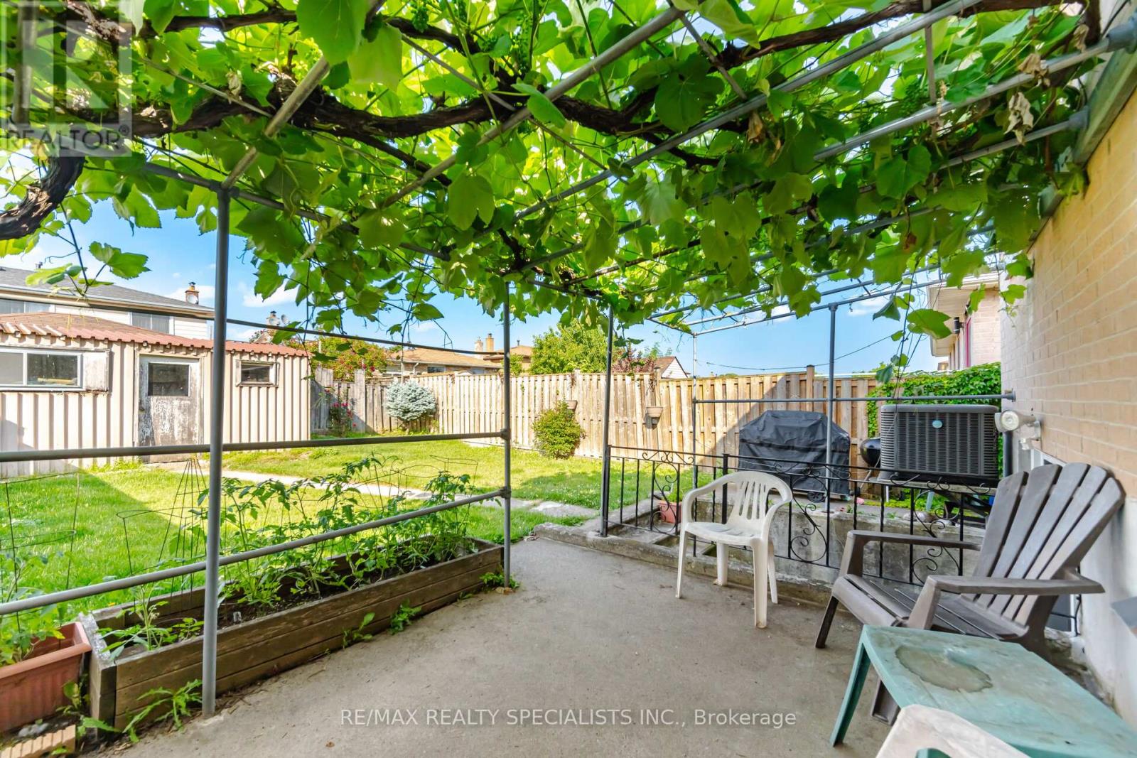 2571 TRIDENT AVENUE - Image 19