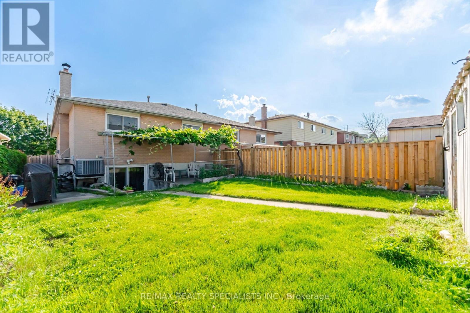 2571 TRIDENT AVENUE - Image 22
