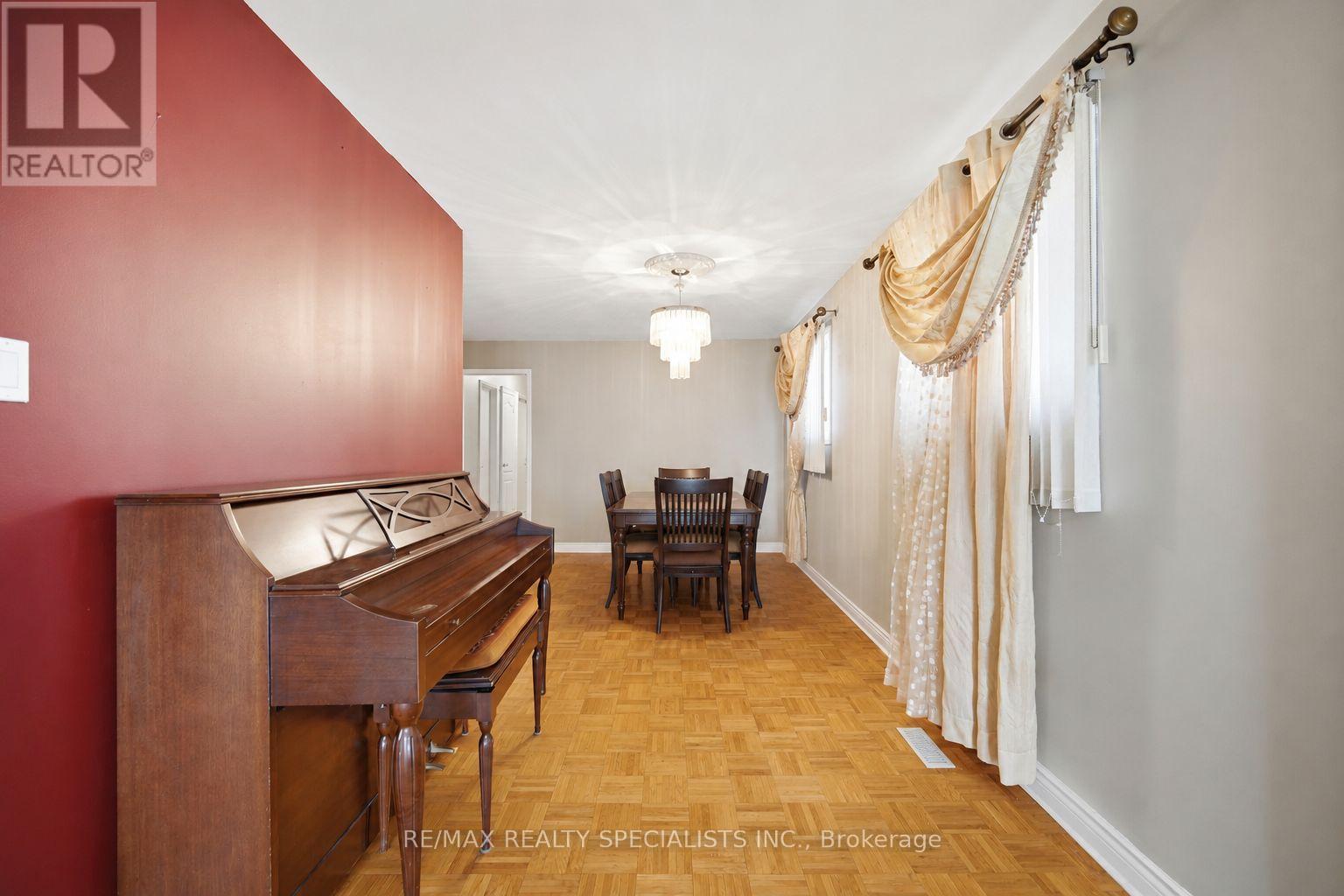 2571 TRIDENT AVENUE - Image 8