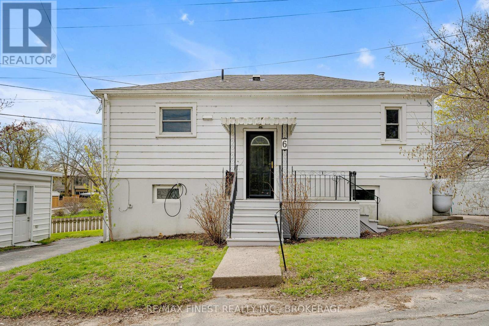 6 BAIDEN STREET - 1