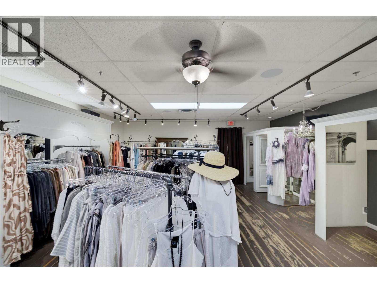  320 Alexander Street Northeast, Salmon Arm