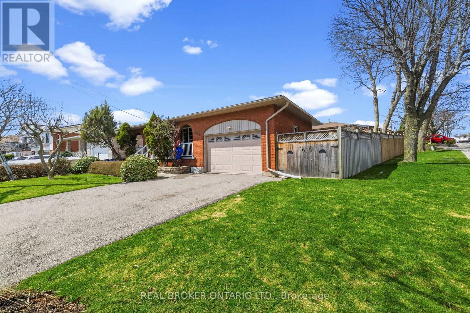 122 GREEN CEDAR DRIVE - 2