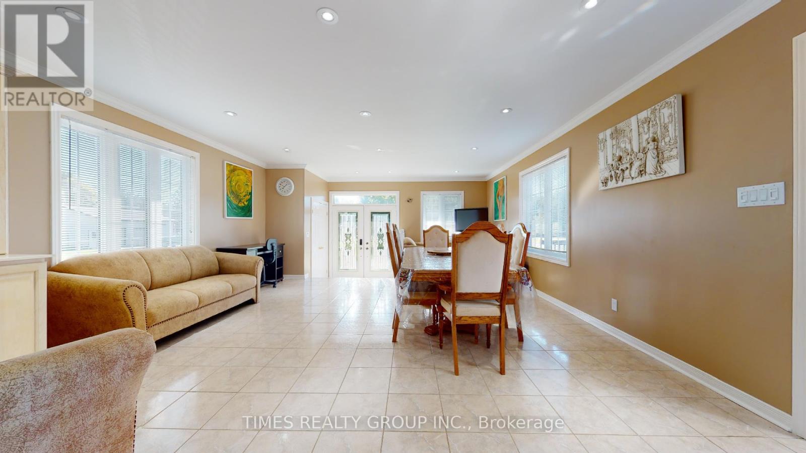 26 EVANS DRIVE - 12