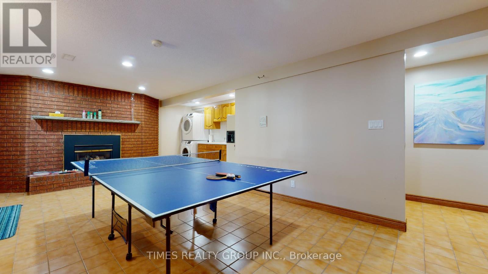 26 EVANS DRIVE - 27