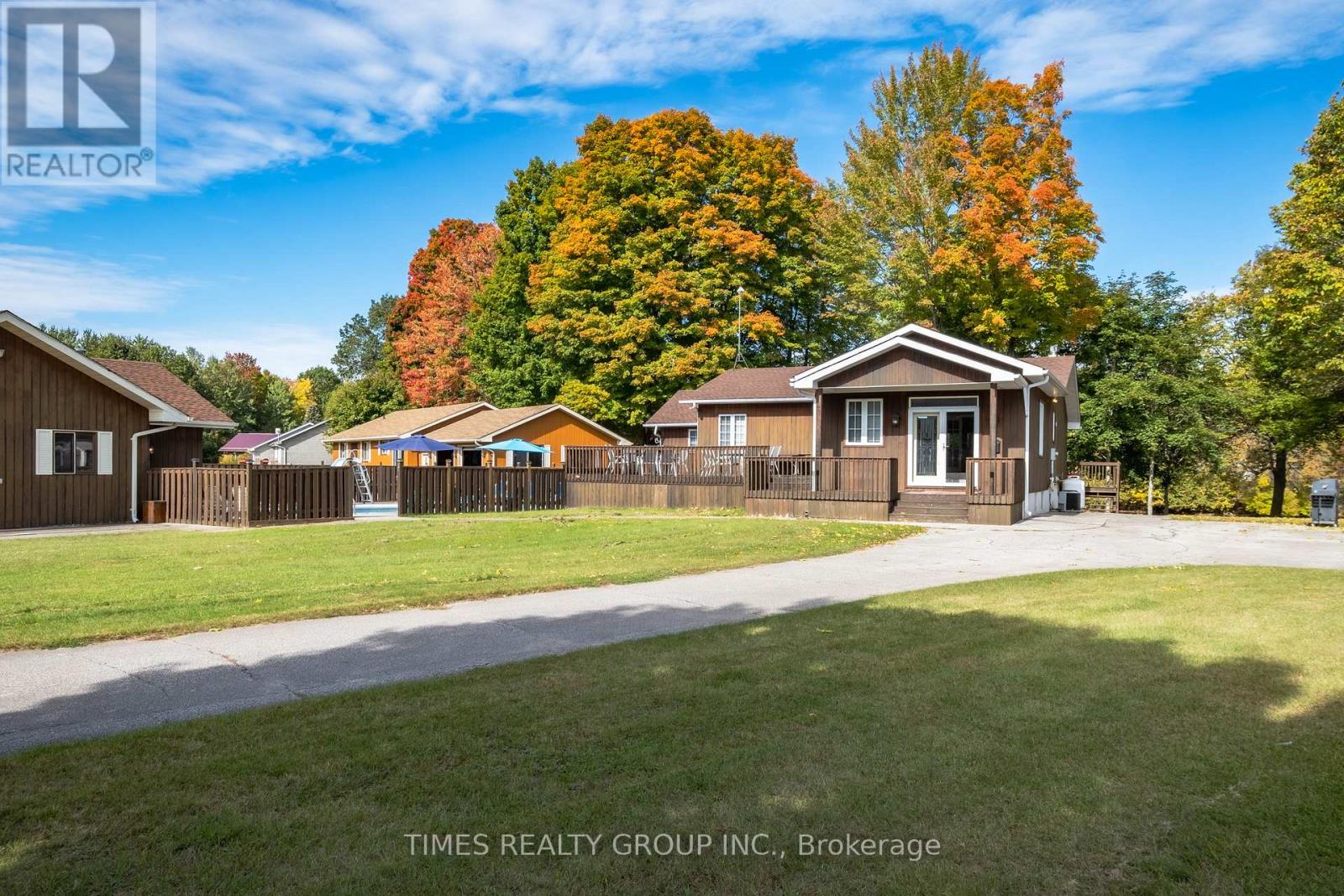 26 EVANS DRIVE - 32