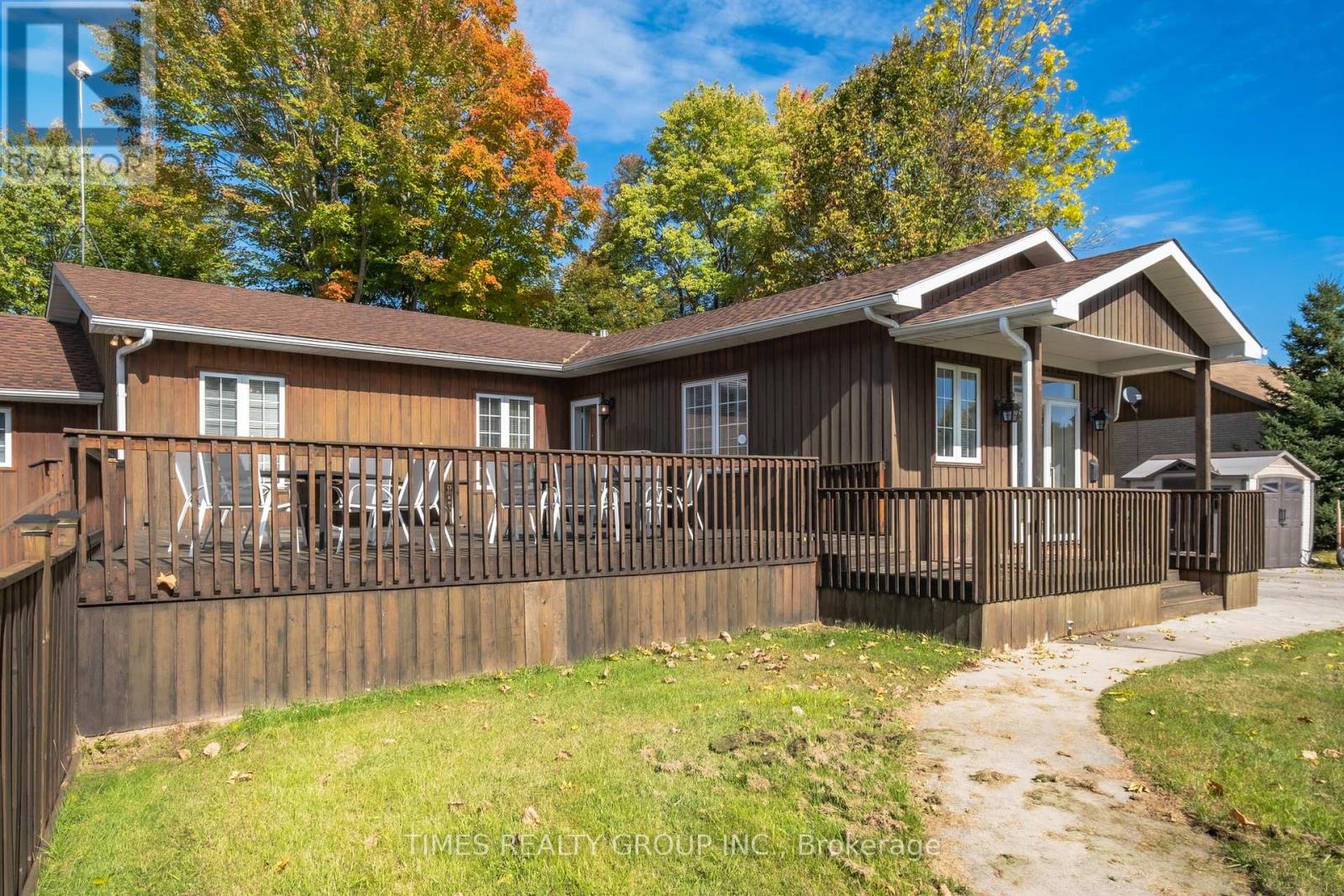26 EVANS DRIVE - 38