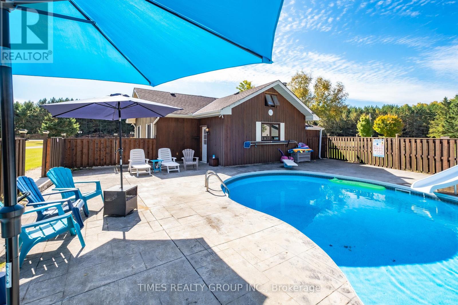 26 EVANS DRIVE - 41