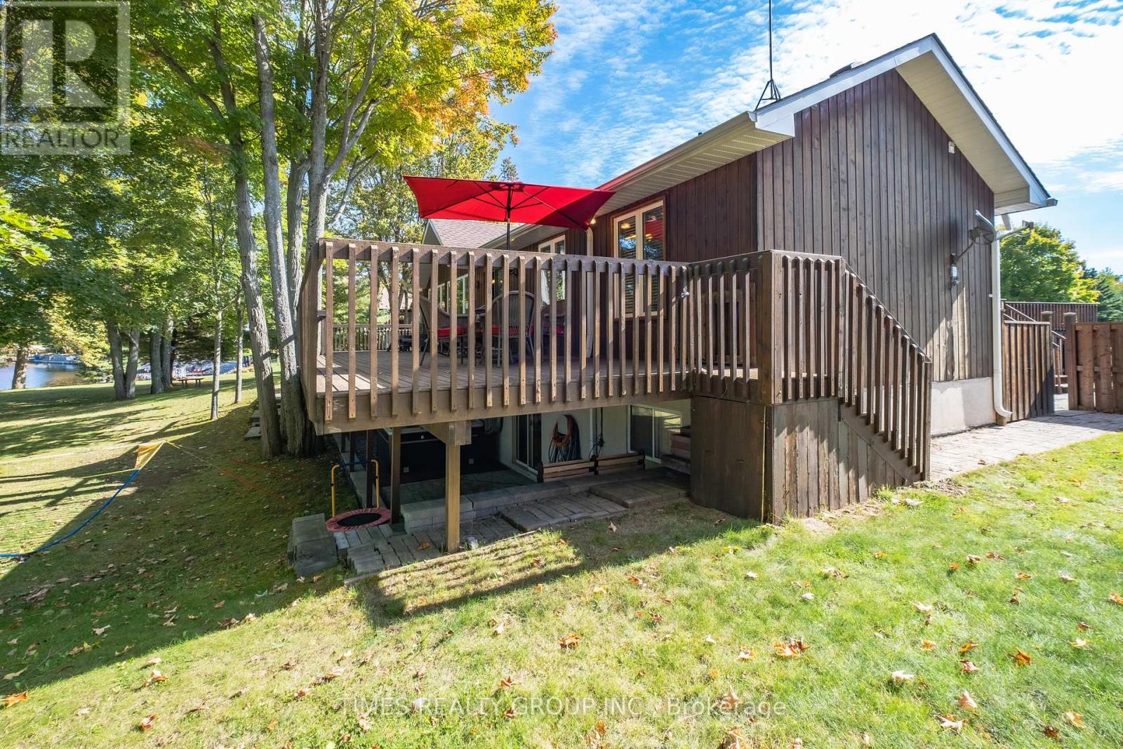26 EVANS DRIVE - 42