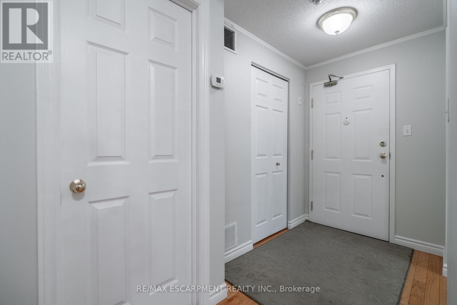 #306 970 GOLF LINKS ROAD - 10