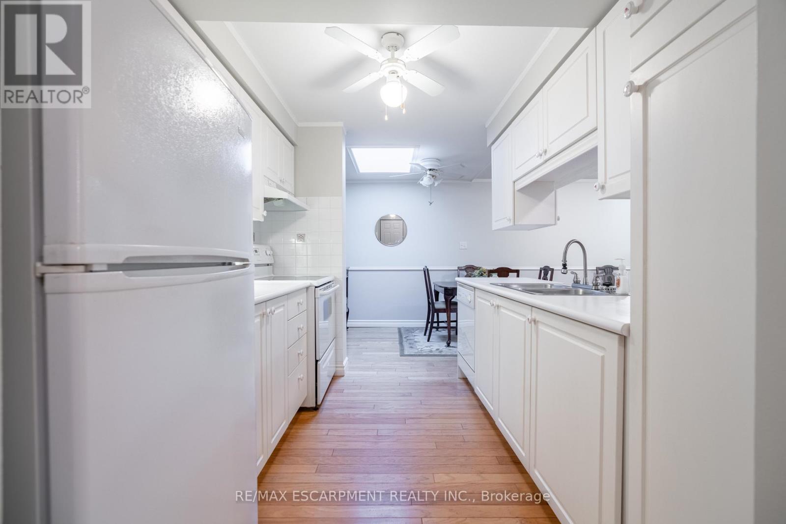 #306 970 GOLF LINKS ROAD - 12