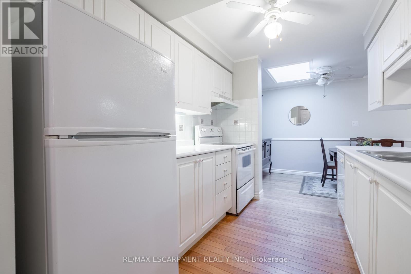 #306 970 GOLF LINKS ROAD - 13