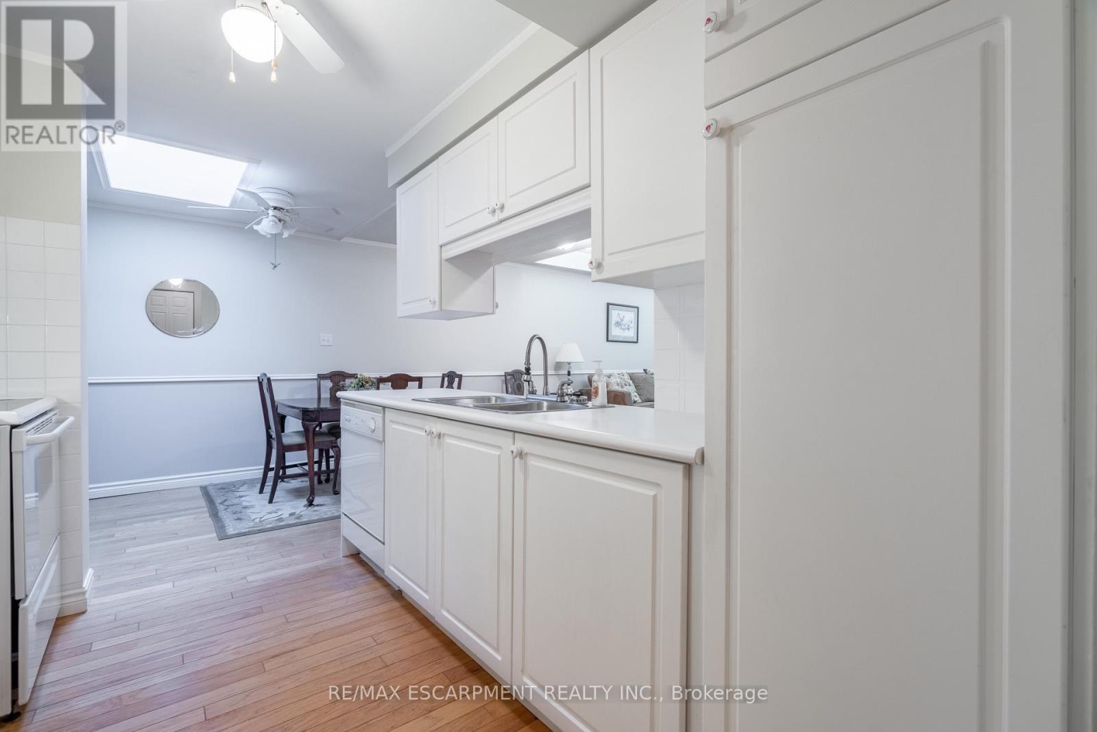 #306 970 GOLF LINKS ROAD - 14