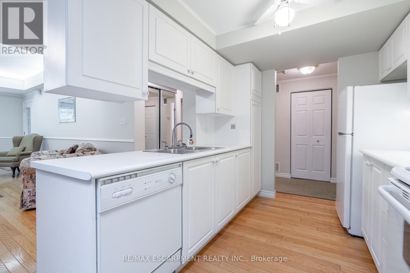#306 970 GOLF LINKS ROAD - 15