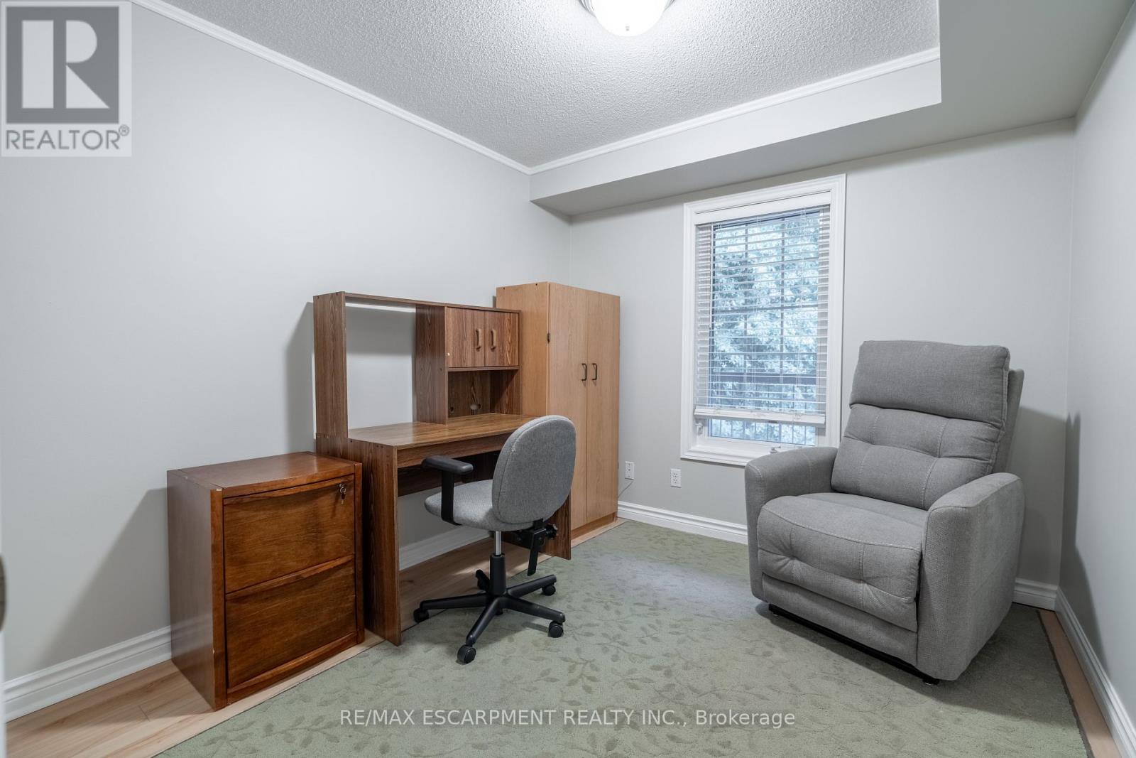 #306 970 GOLF LINKS ROAD - 25