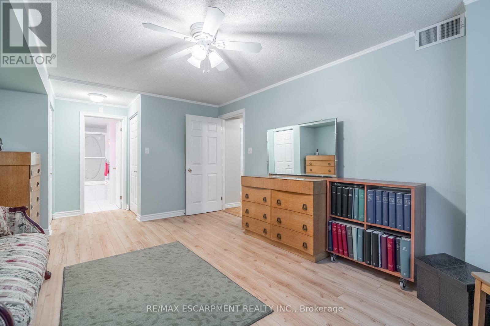 #306 970 GOLF LINKS ROAD - 29