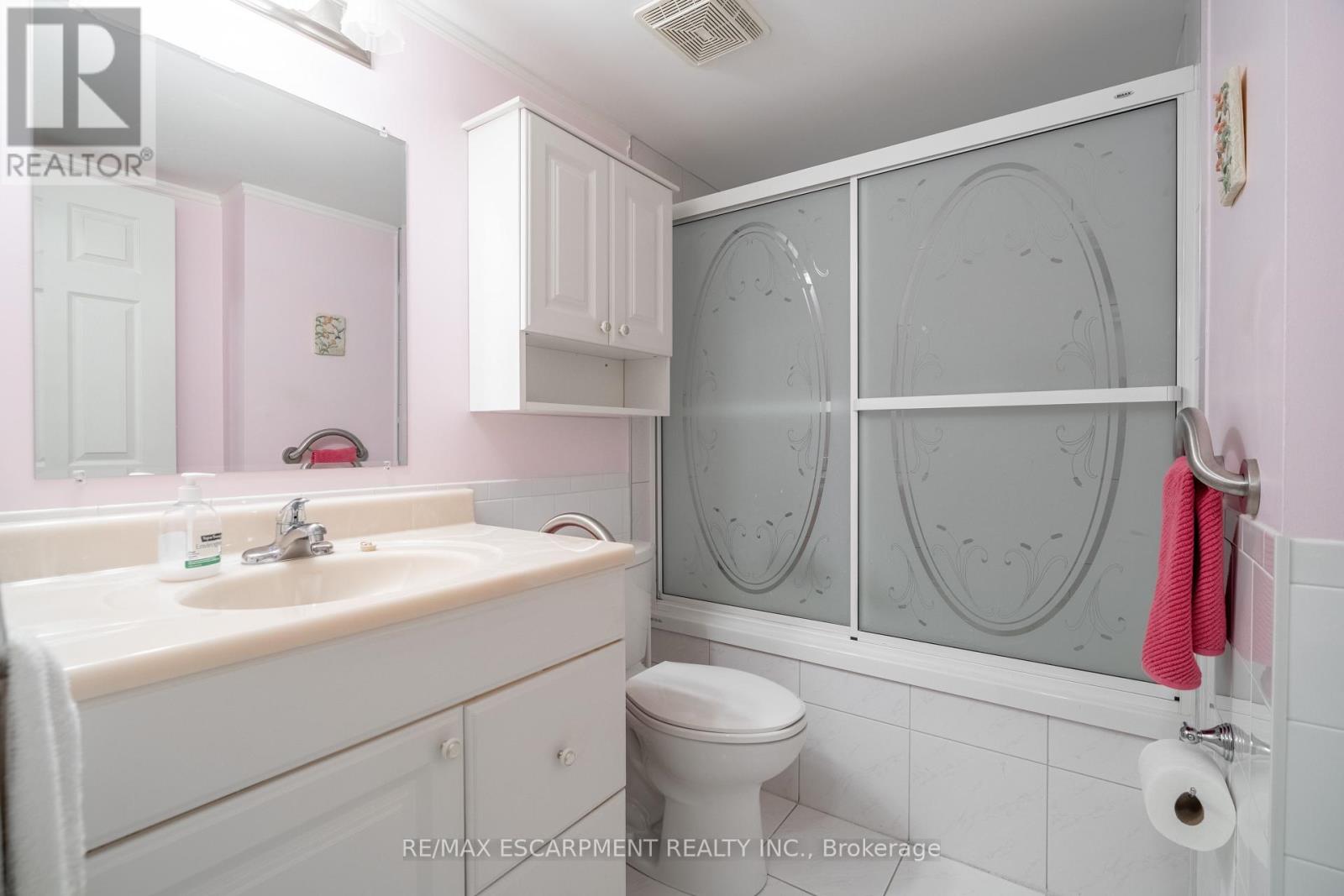 #306 970 GOLF LINKS ROAD - 30