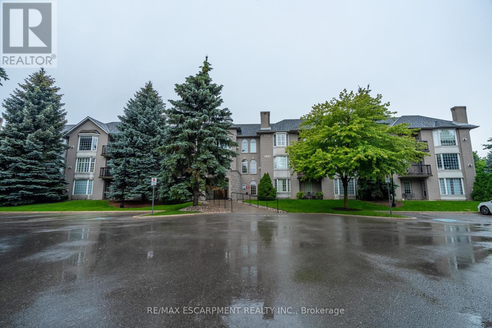 #306 970 GOLF LINKS ROAD - 37