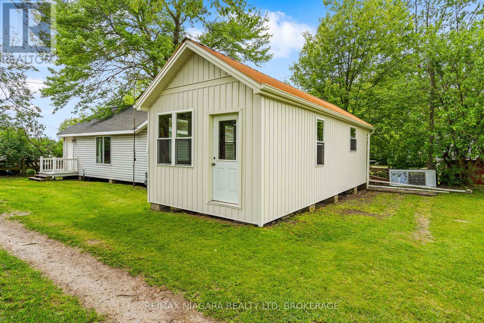 12213 LAKESHORE ROAD - 1