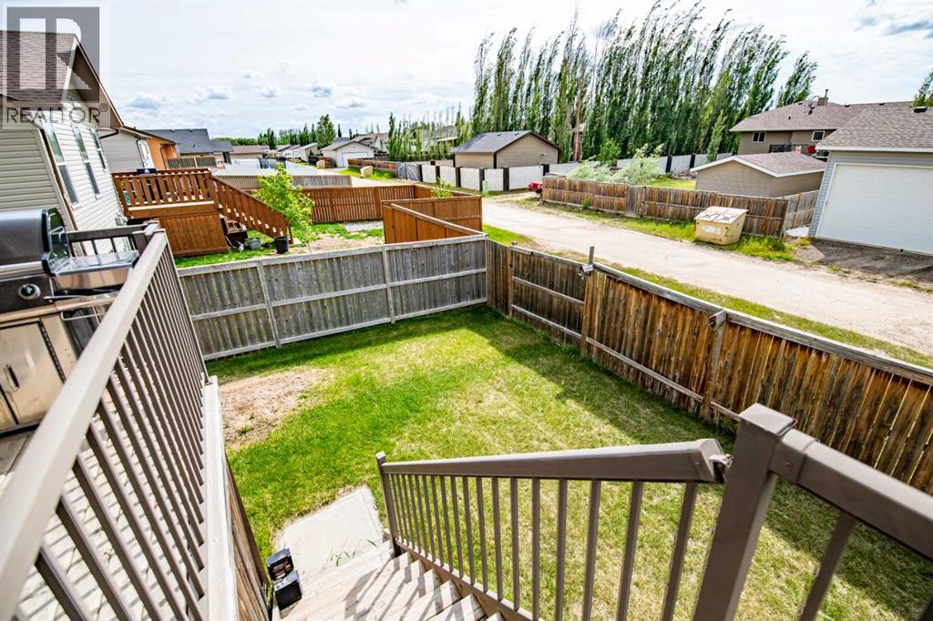 18 Mackenzie Crescent - 48
