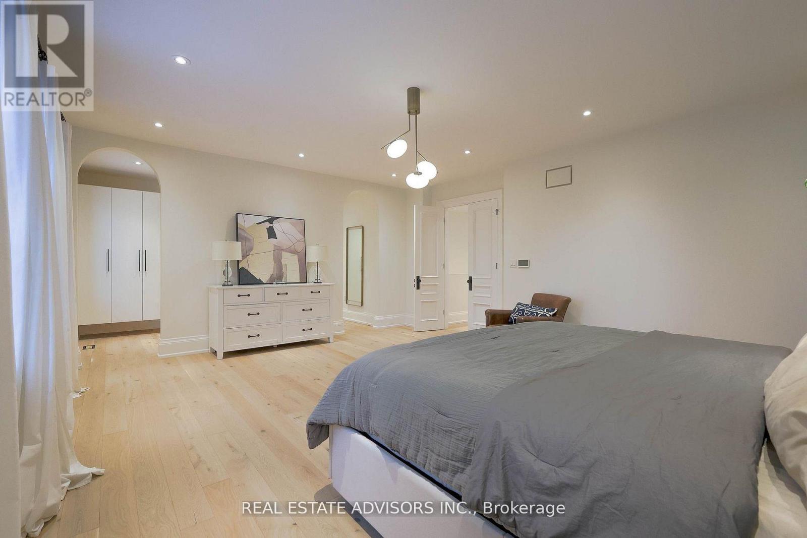 20 ARROWSTOOK ROAD - 25
