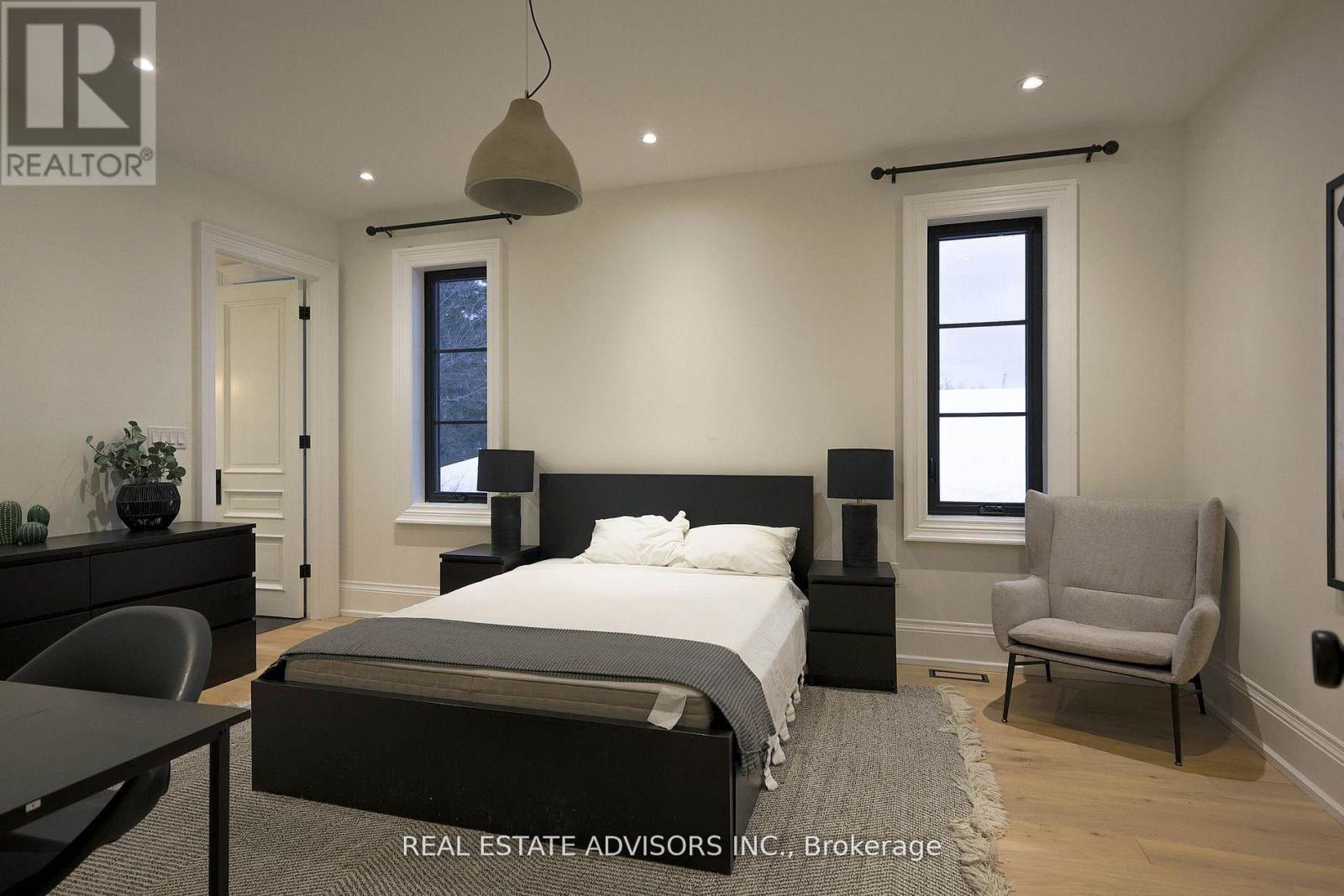 20 ARROWSTOOK ROAD - 30
