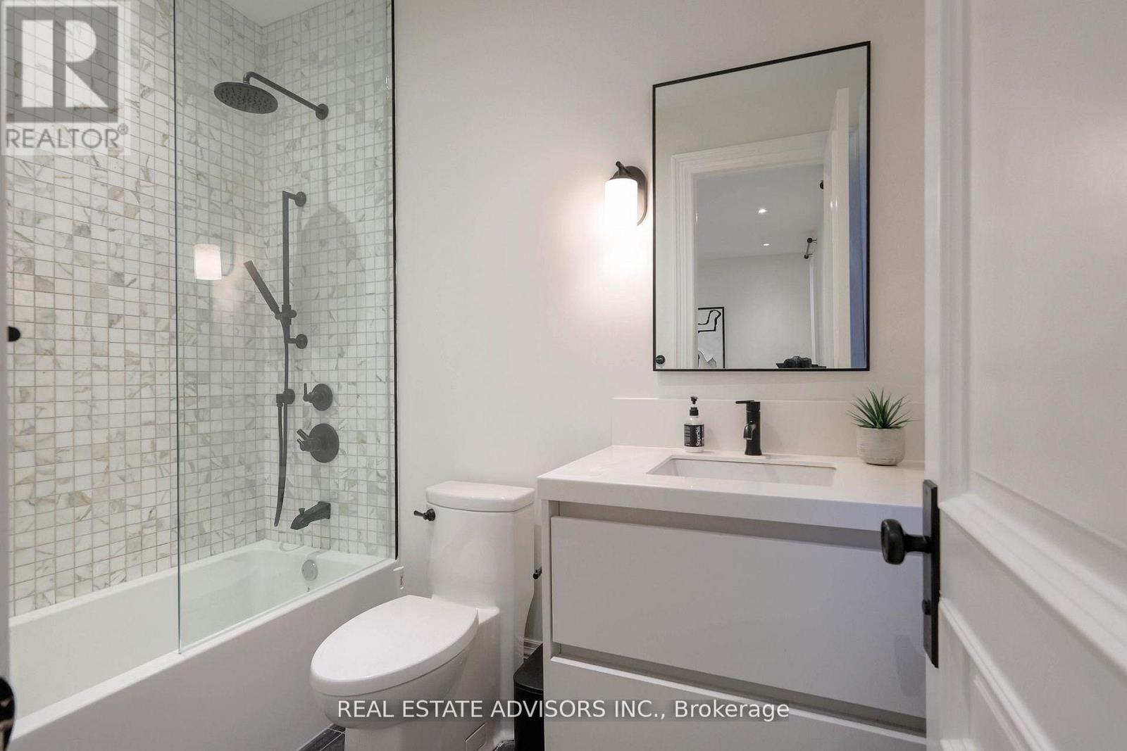 20 ARROWSTOOK ROAD - 31
