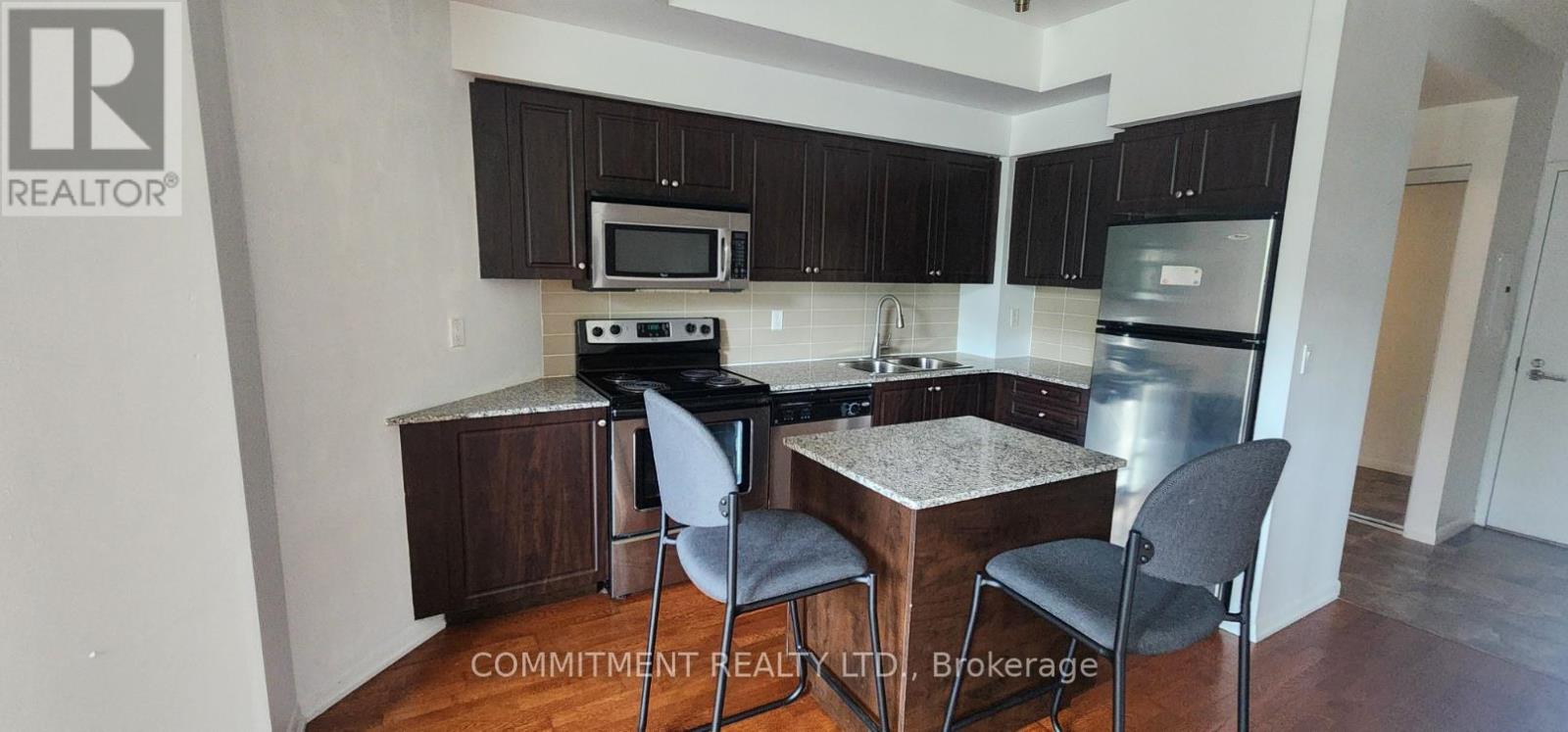 ##215 215 FORT YORK BOULEVARD - 2
