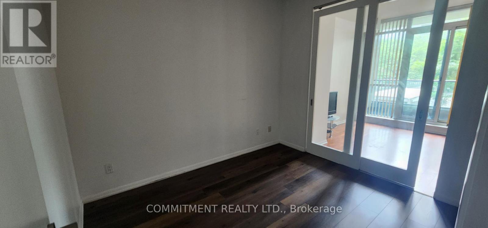 ##215 215 FORT YORK BOULEVARD - 6