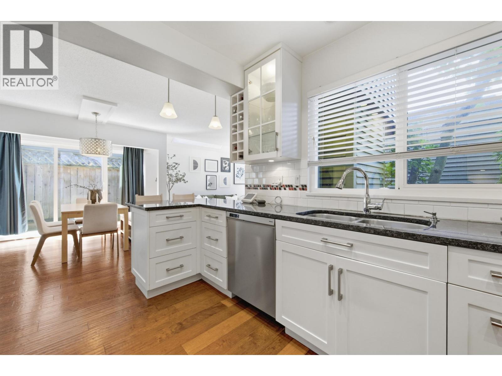 3 Bed, 2 Bath House for Sale in Vancouver – 3385 W 8TH AVENUE, Vancouver – MLS# R3142048 - Image 8