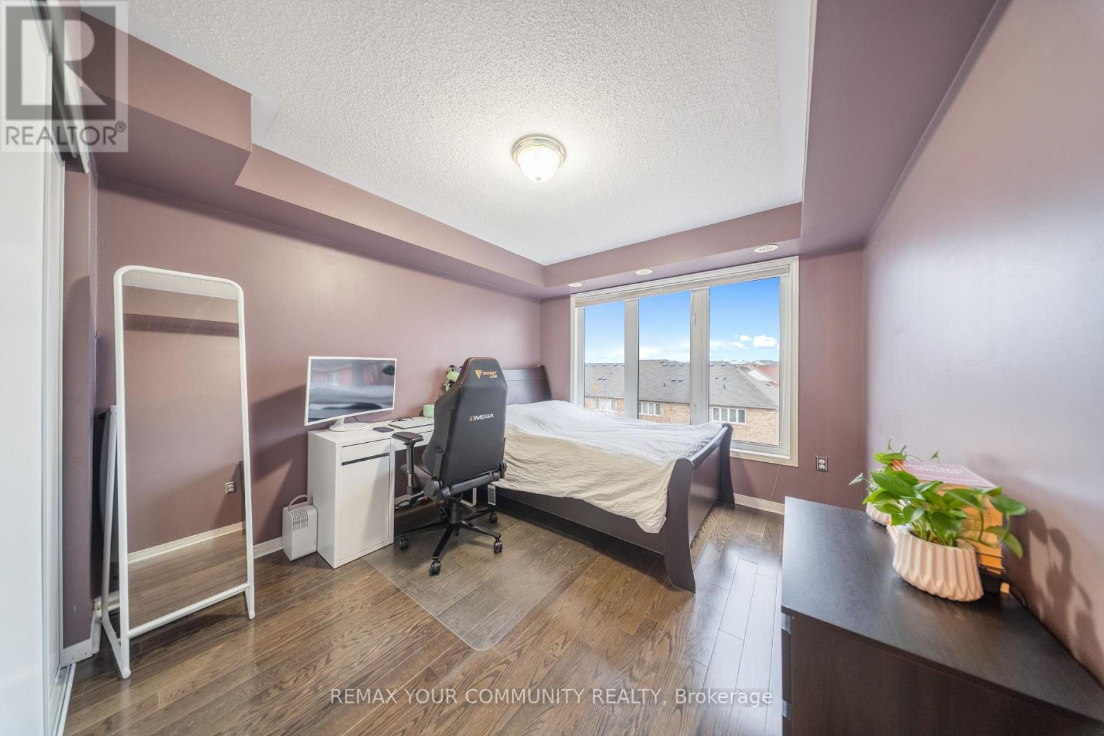 #48 651F WARDEN AVENUE - 30