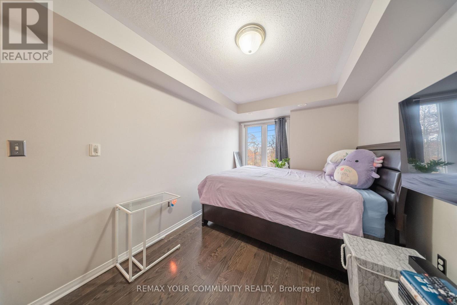 #48 651F WARDEN AVENUE - 40