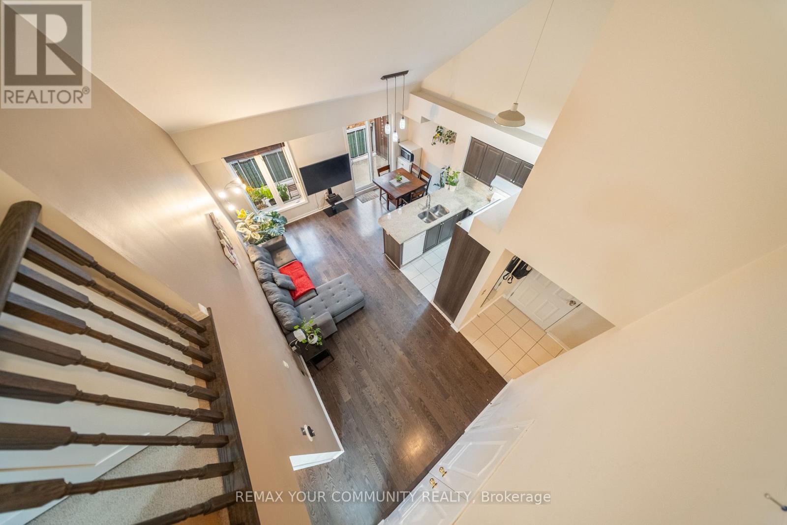 #48 651F WARDEN AVENUE - 41